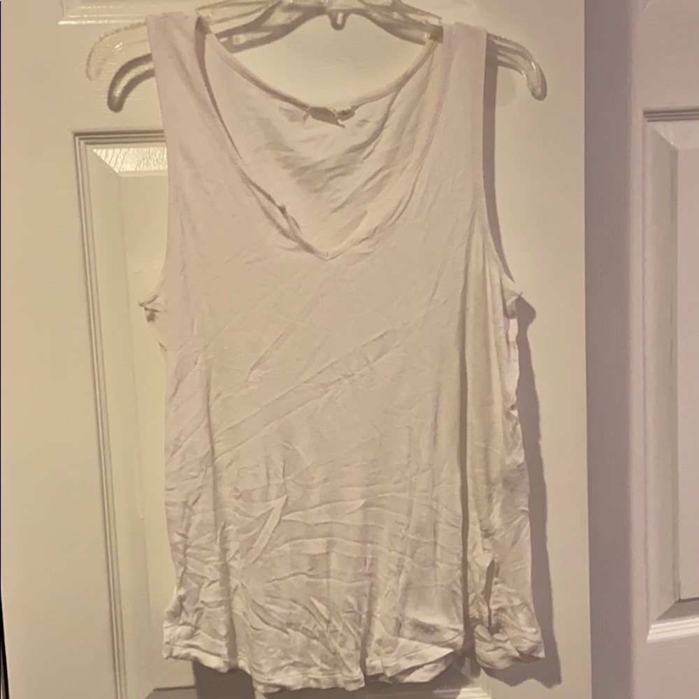 Gap white tank top